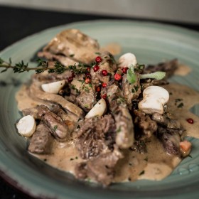 Emincé filet de boeuf sauce crème café poivre - Meatbros